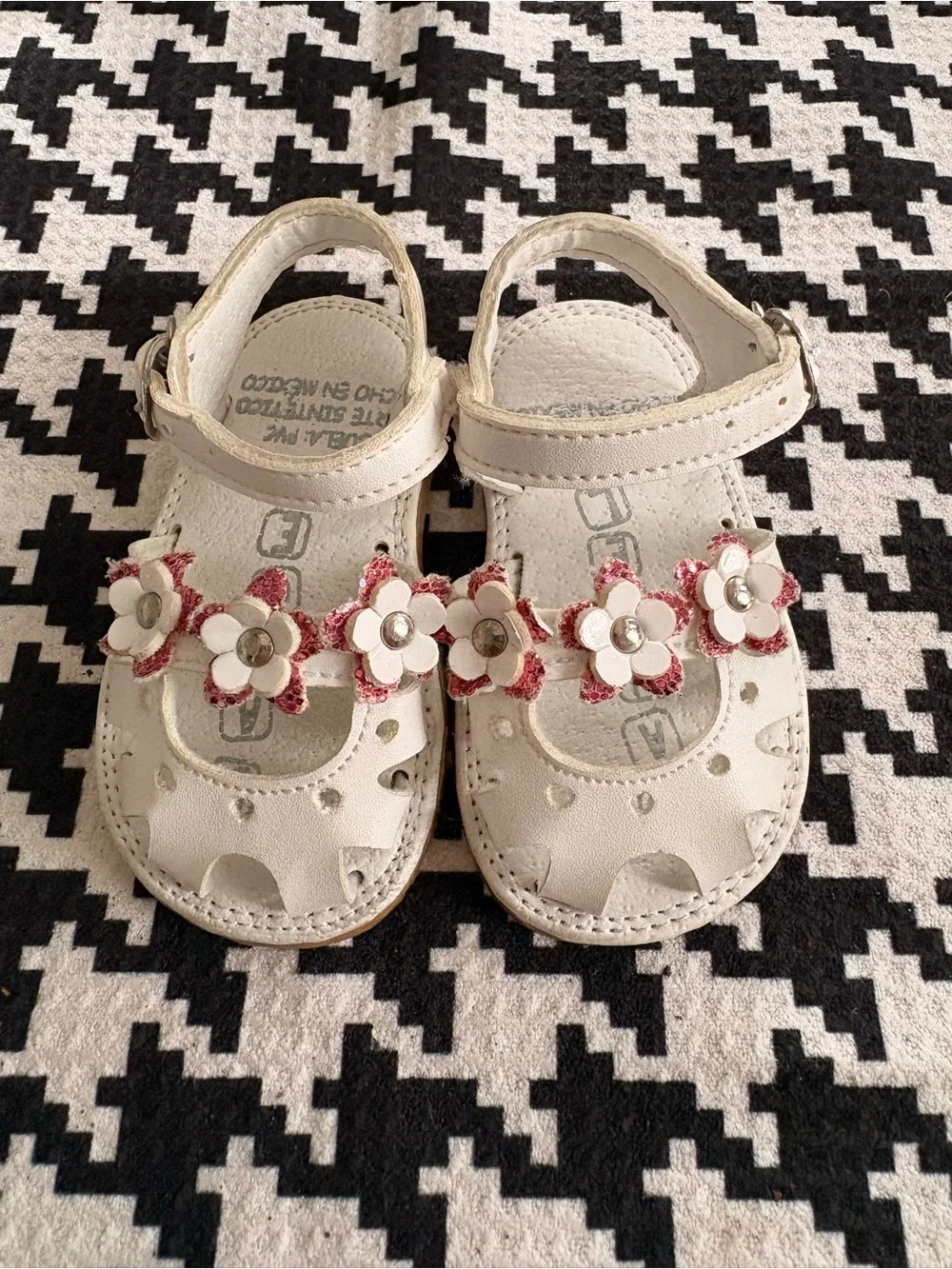Cute Toddler Girls Mexican Floral Huarache Sandals - White/Pink size 5 mx11